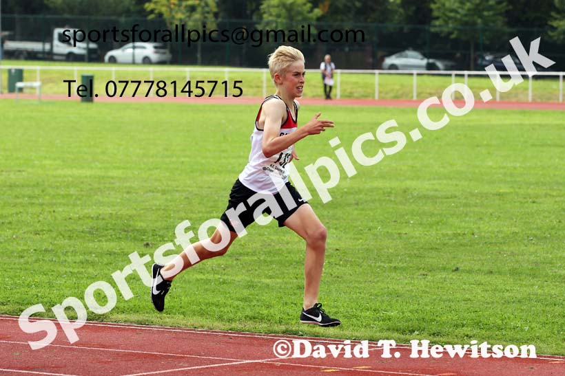 Mens and Boys 800 metres, 2021 North Eastern Track and Field Champs., Middesbrough. Photo: David T. Hewitson/Sports for All Pics